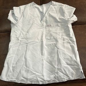 Women’s Figs cement medium Catarina scrub top